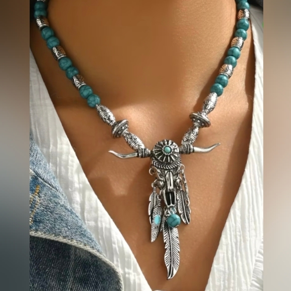 Whaleco Jewelry - 🩵Western Native Turquoise Look-Synthetic Stones Steer & Feathers Necklace NWT